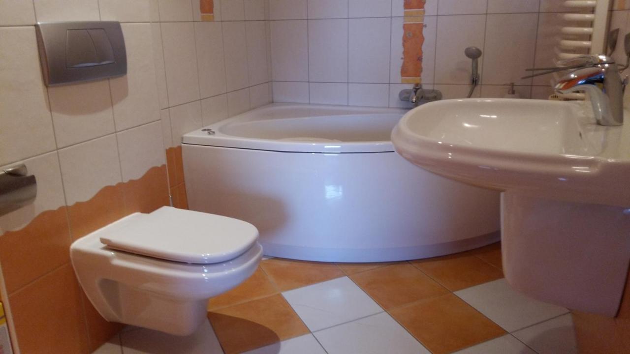 Apartament Plac Moniuszki 11 Kielce Zewnętrze zdjęcie