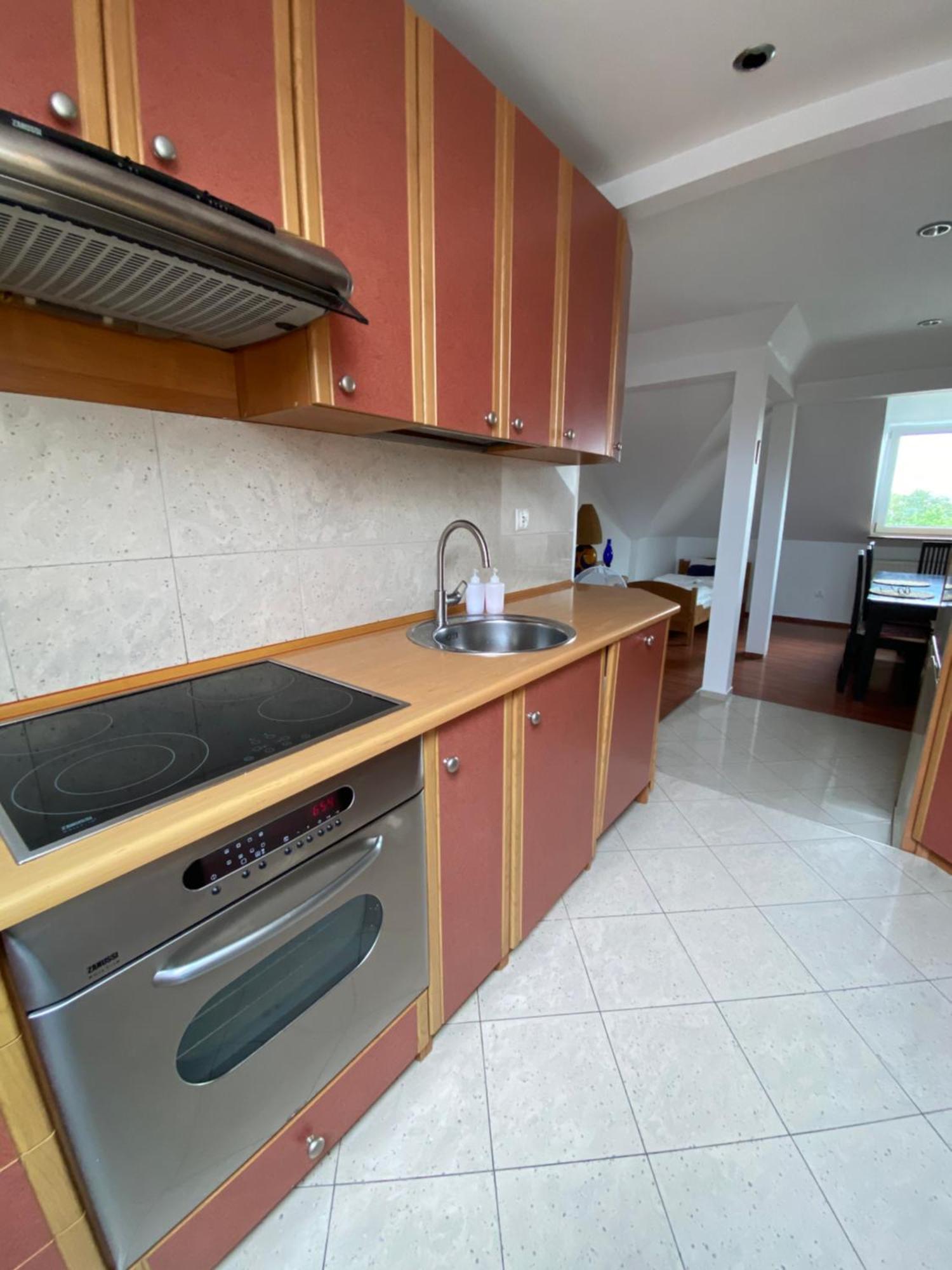 Apartament Plac Moniuszki 11 Kielce Zewnętrze zdjęcie
